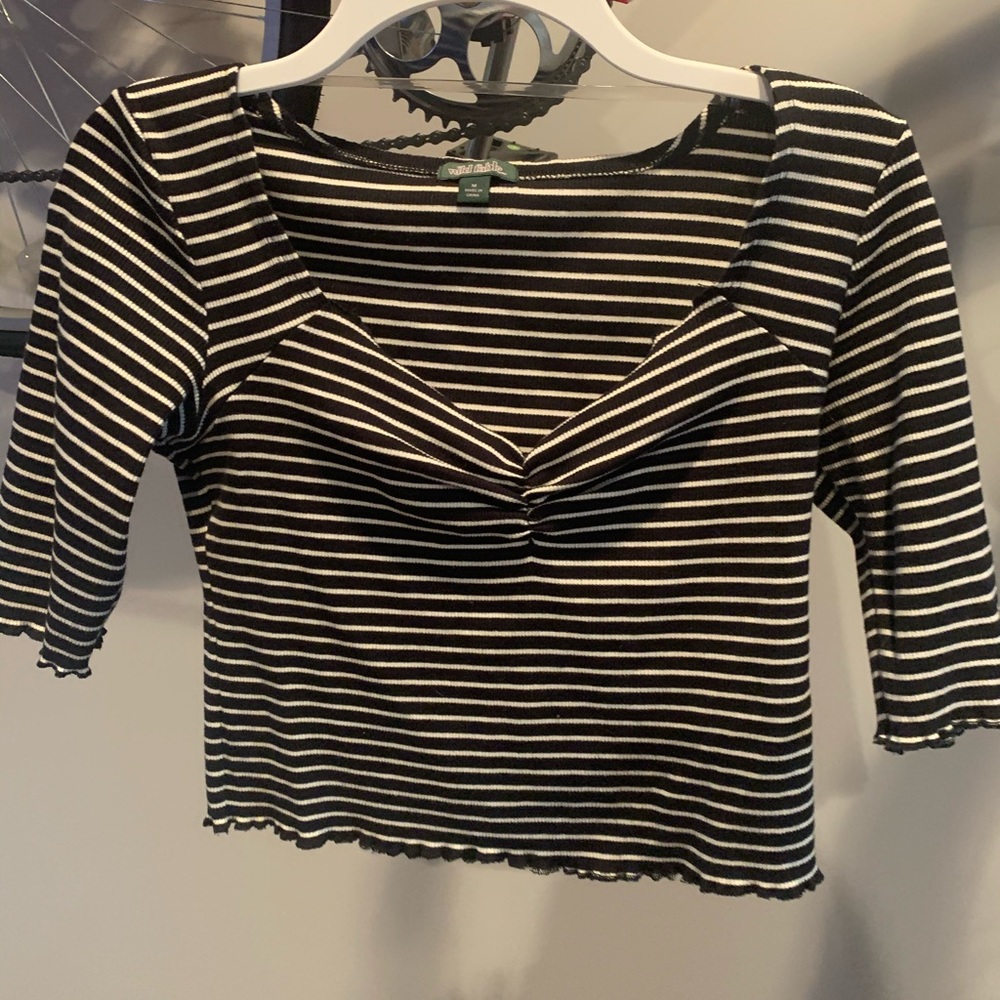 Wild Fable 3/4 sleeve Crop Top